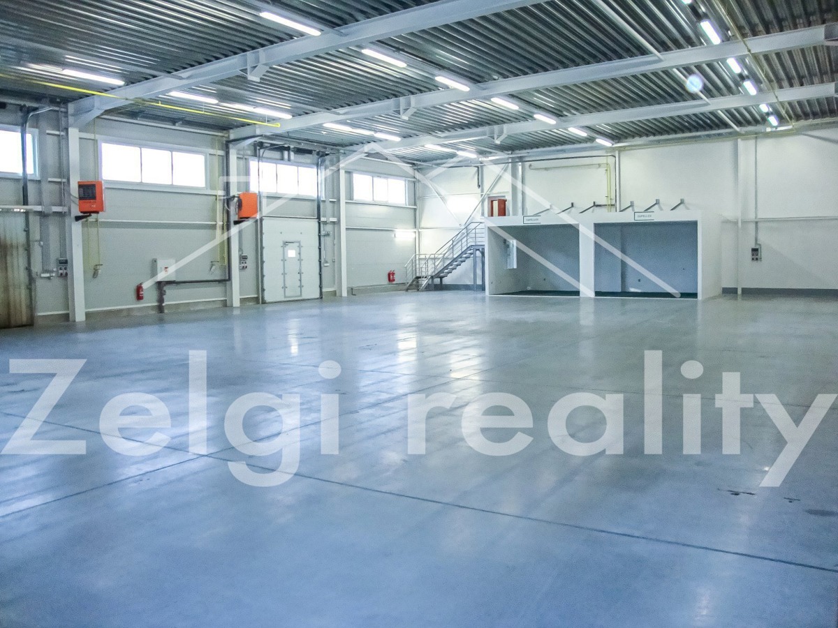 Photo 3 - Commercial property for rent · Office · 600 m²