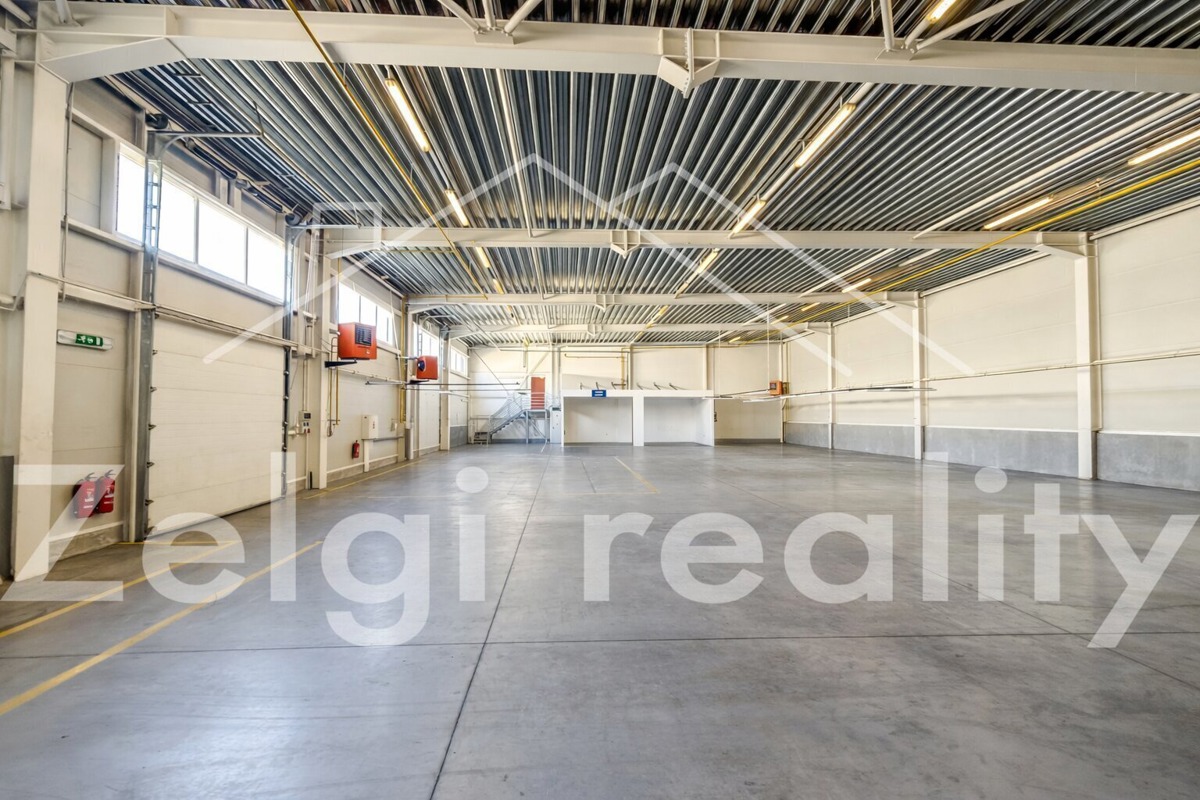 Photo 2 - Commercial property for rent · Office · 600 m²