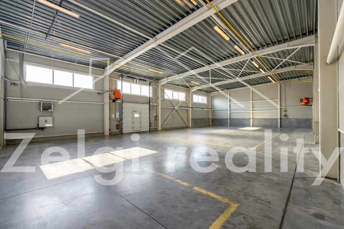 Photo 1 - Commercial property for rent · Office · 600 m²