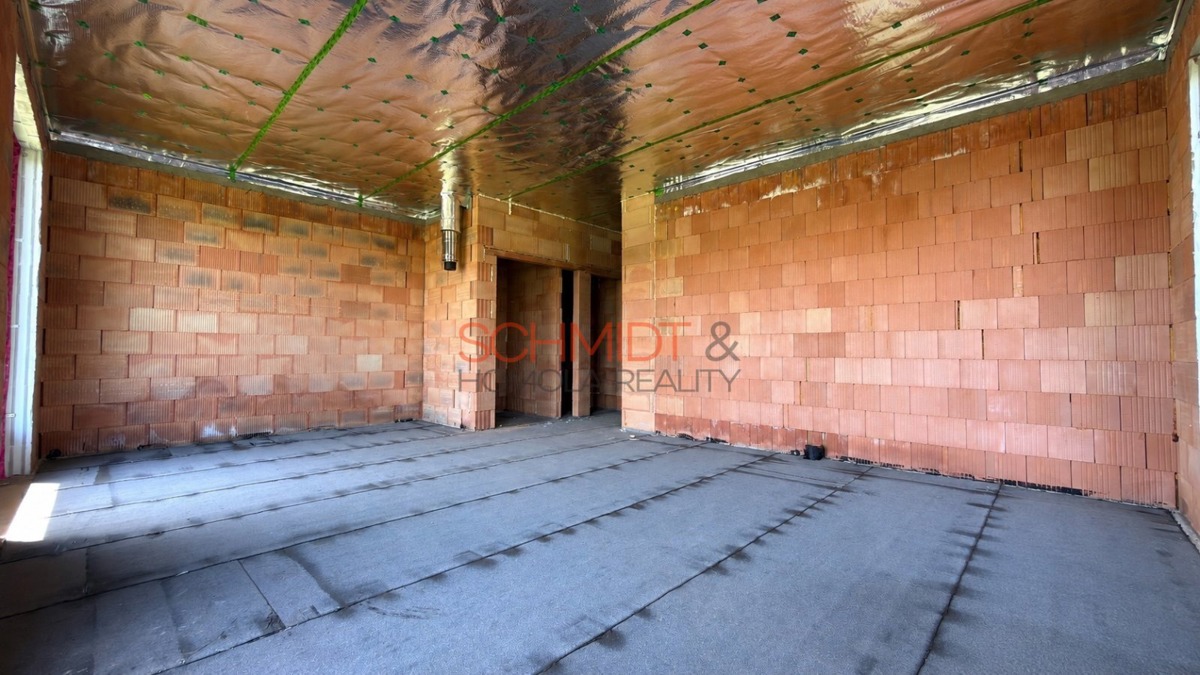 Фото 3 - Продаж будинку · Сімейний будинок · 157 m² · 5 кімнат