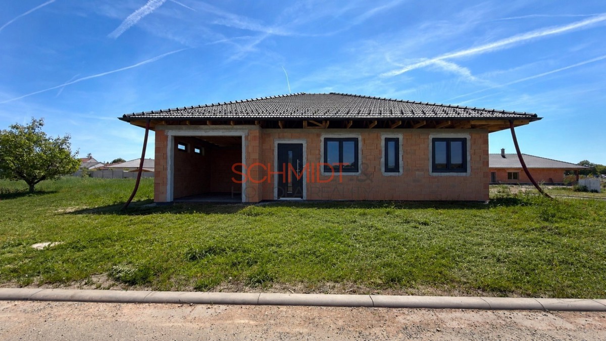 Фото 2 - Продаж будинку · Сімейний будинок · 157 m² · 5 кімнат