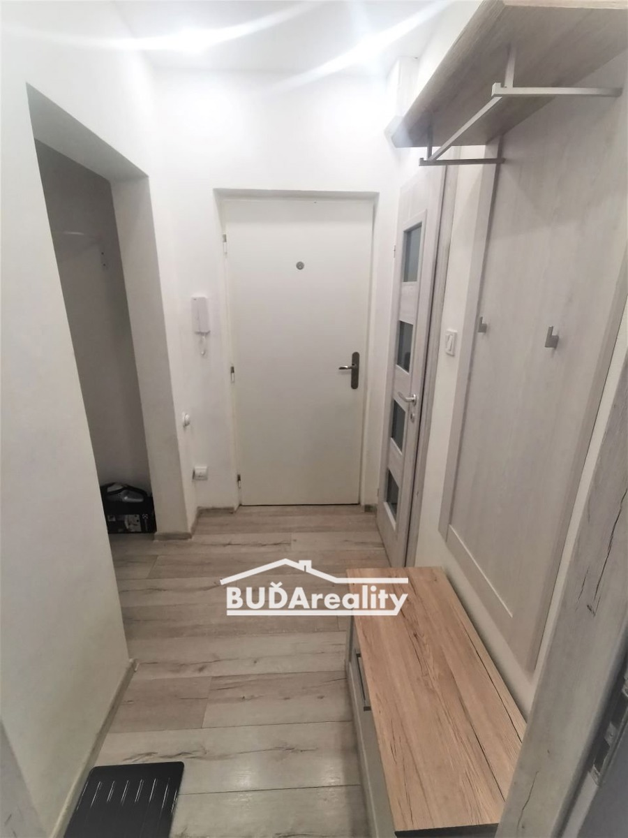 Фото 3 - Продаж квартири · 1+kk · 27 m²