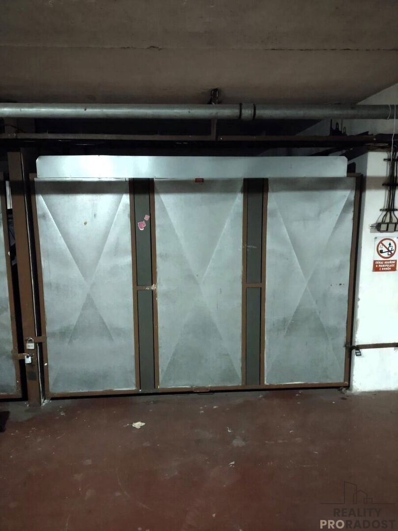 Photo 2 - Garage for rent · 15 m²