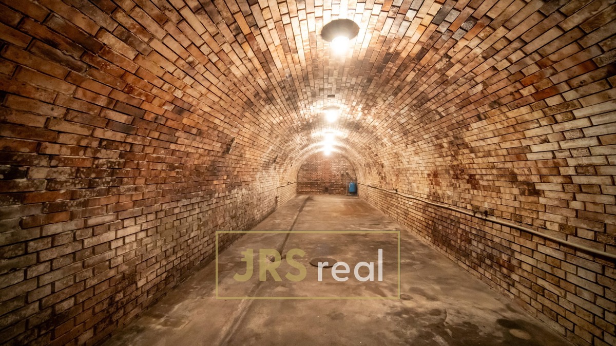 Фото 4 - Продаж винного погребу · 285 m²