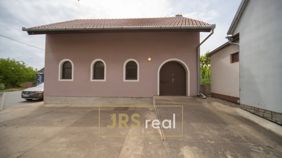 Фото 1 - Продаж винного погребу · 285 m²