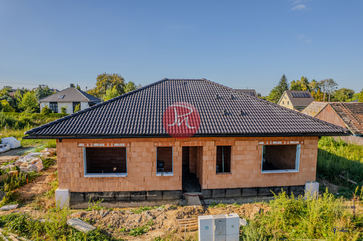 Фото 1 - Продажа дома · Семейный дом · 120 m² · 4 комнаты