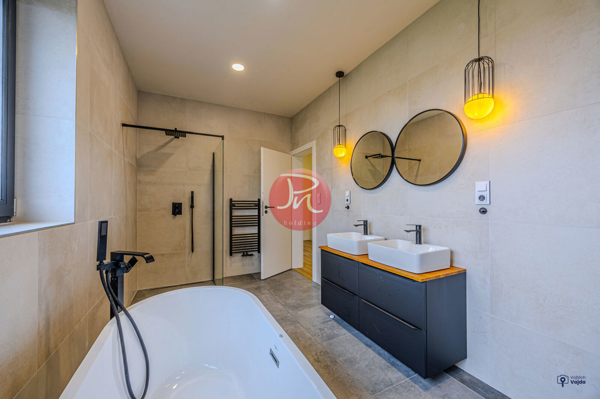 Photo 3 - Apartment for rent · 4+kk · 102 m²