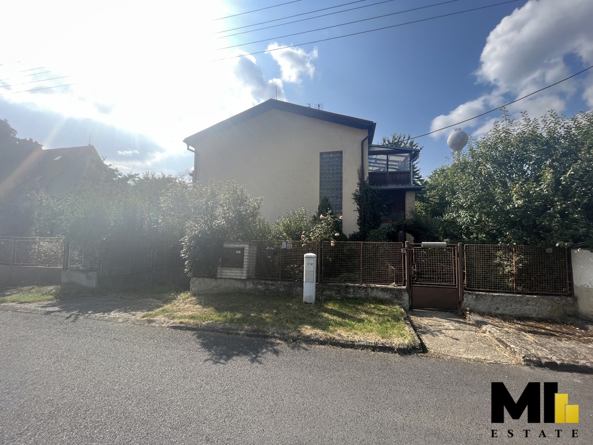 Fotografie 2 - Prodej domu · Rodinný · 286 m² · 5 pokojů