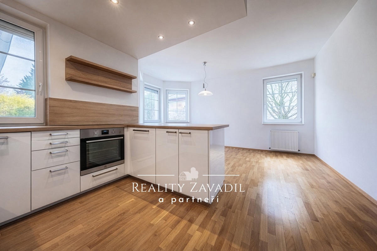 Фото 3 - Оренда будинку · Сімейний будинок · 271 m² · 6 кімнат