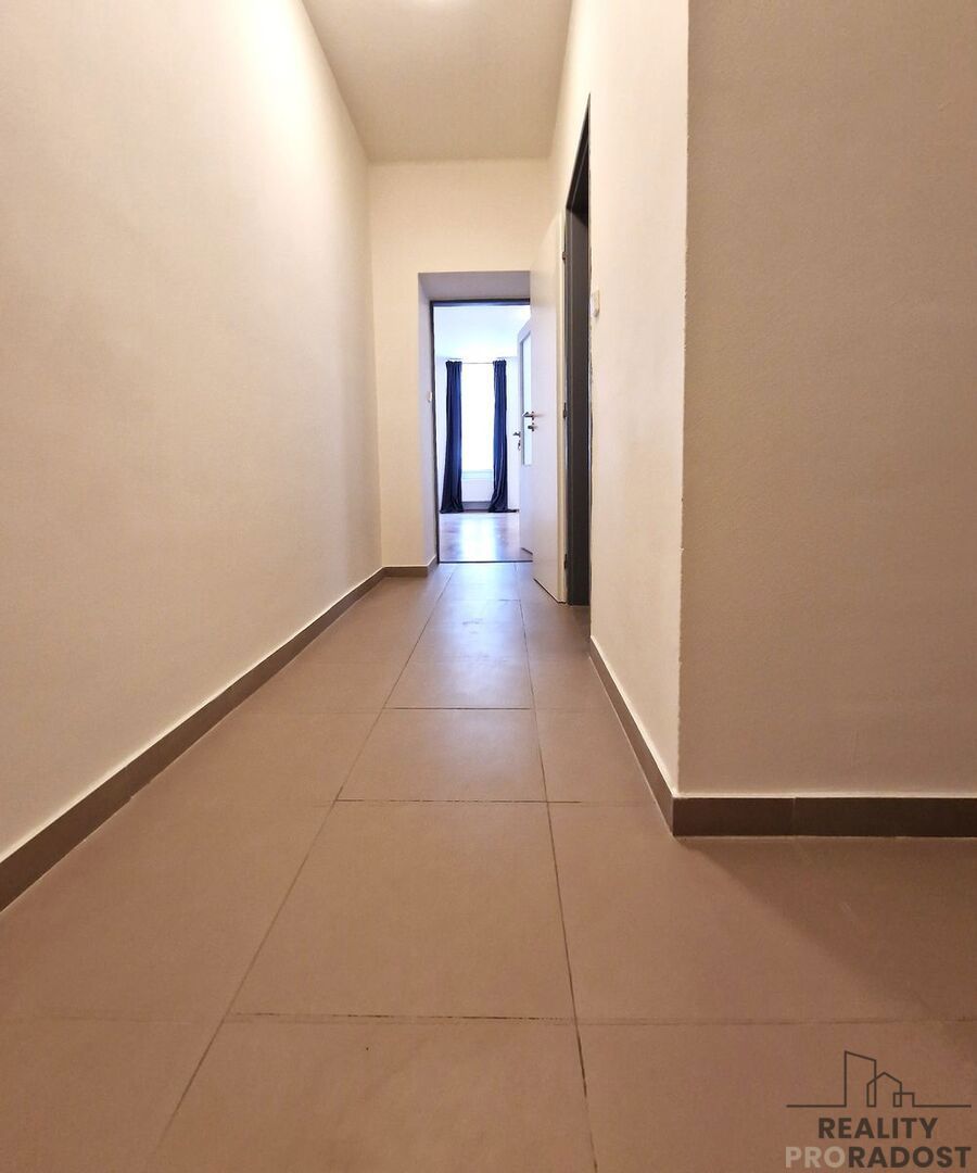 Фото 3 - Аренда квартиры · 1+kk · 33 m²