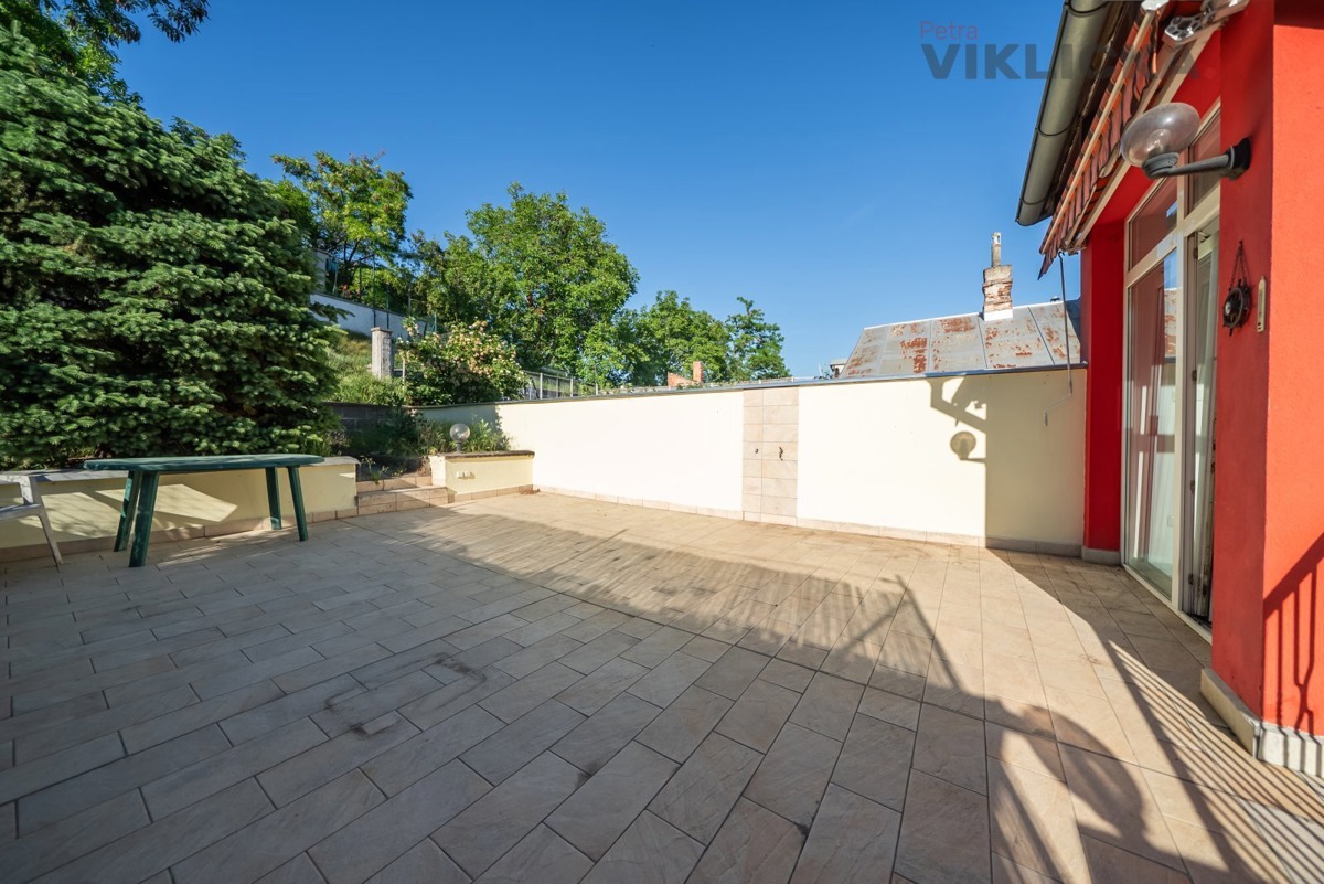 Fotografie 2 - Prodej domu · Rodinný · 200 m² · 5 pokojů