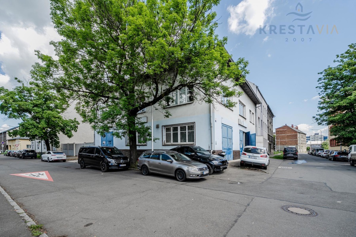 Фото 1 - Продаж комерційної нерухомості