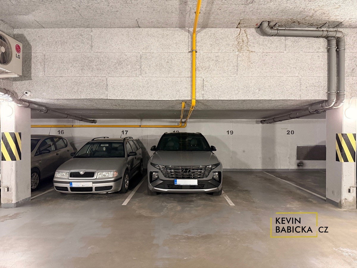 Photo 2 - Garage for rent · 13 m²