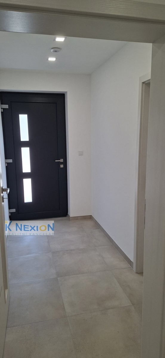 Фото 2 - Продаж будинку · Сімейний будинок · 156 m² · 5 кімнат