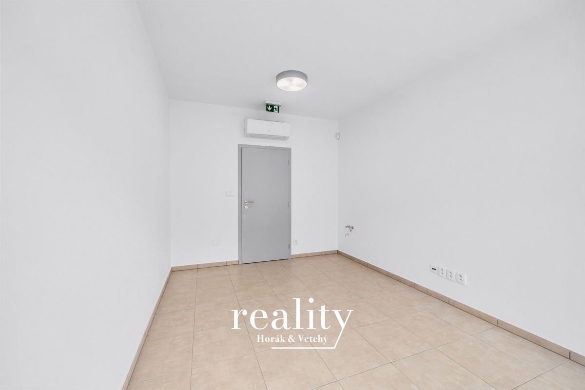 Photo 2 - Commercial property for rent · Office · 13 m²