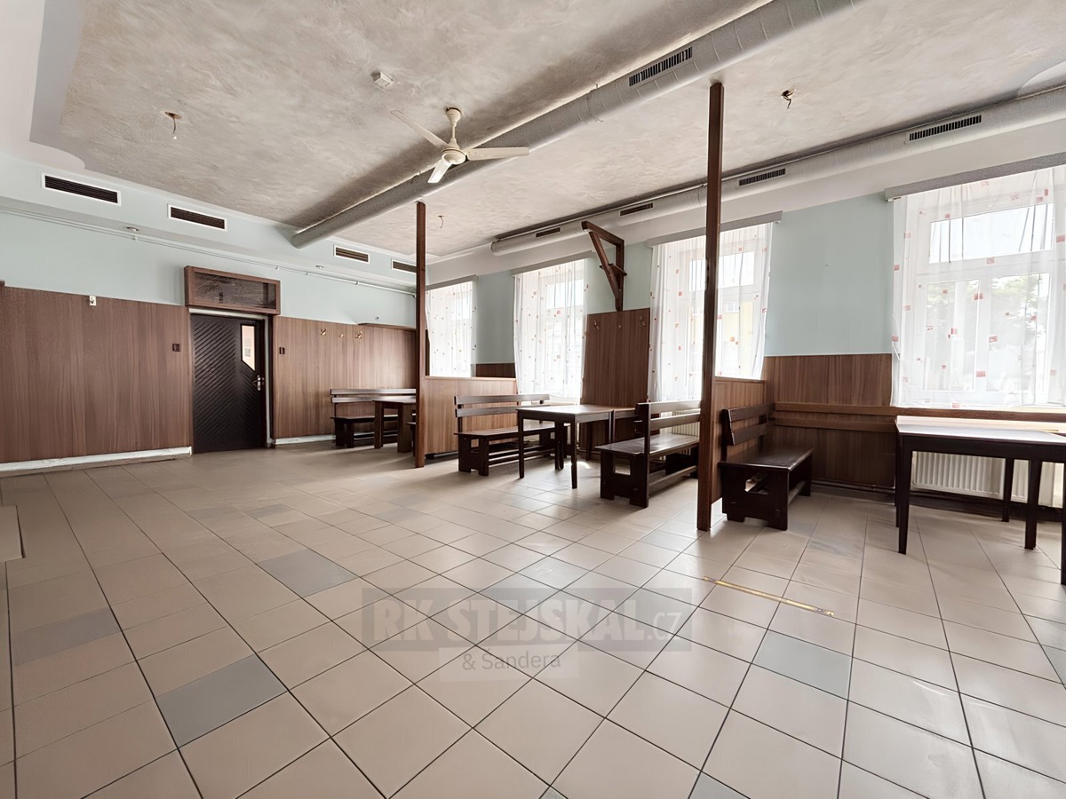 Фото 2 - Аренда коммерческой недвижимости · 292 m²