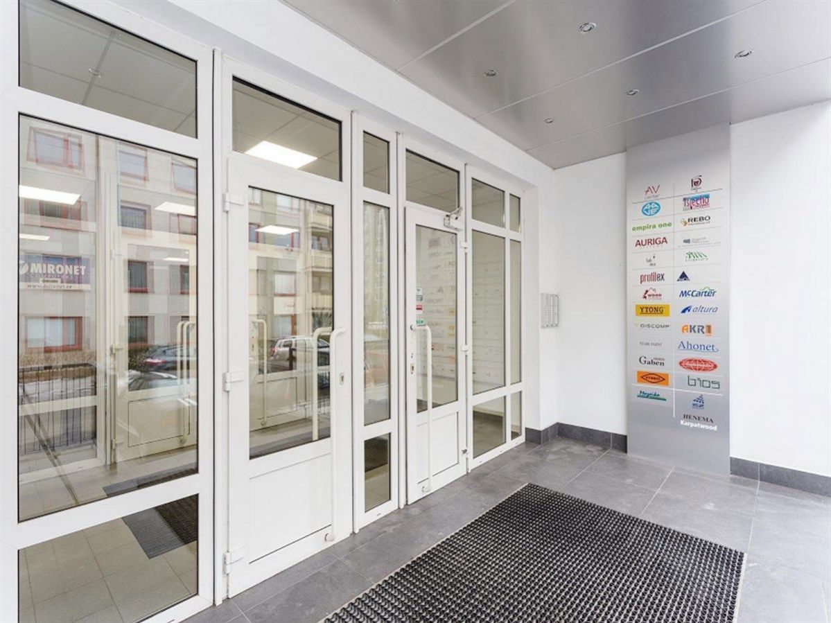 Photo 2 - Commercial property for rent · Office · 30 m²