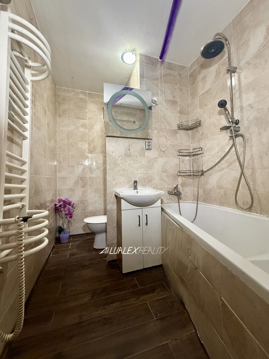 Фото 4 - Продаж квартири · 2+kk · 48 m²