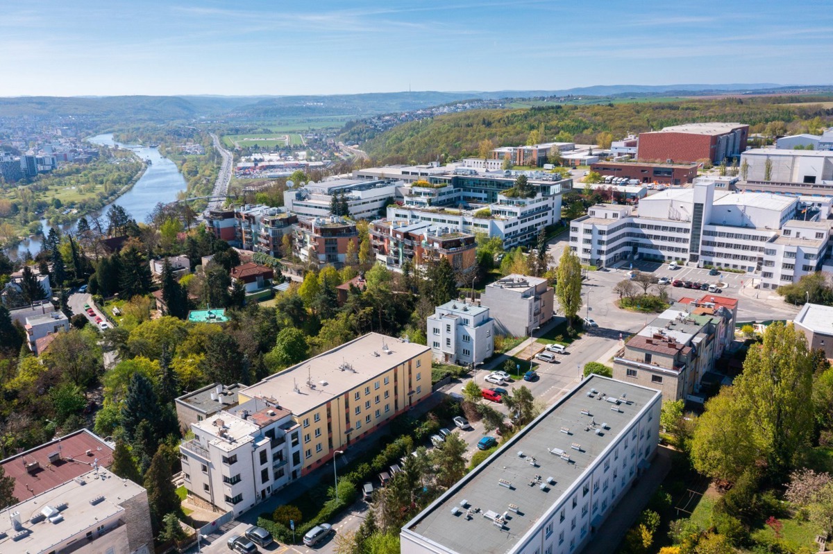 Фото 3 - Продажа дома · Семейный дом · 200 m² · 5 комнат