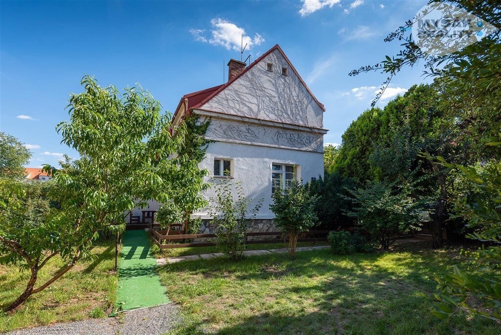 Фото 1 - Продаж будинку · Сімейний будинок · 100 m² · 4 кімнати