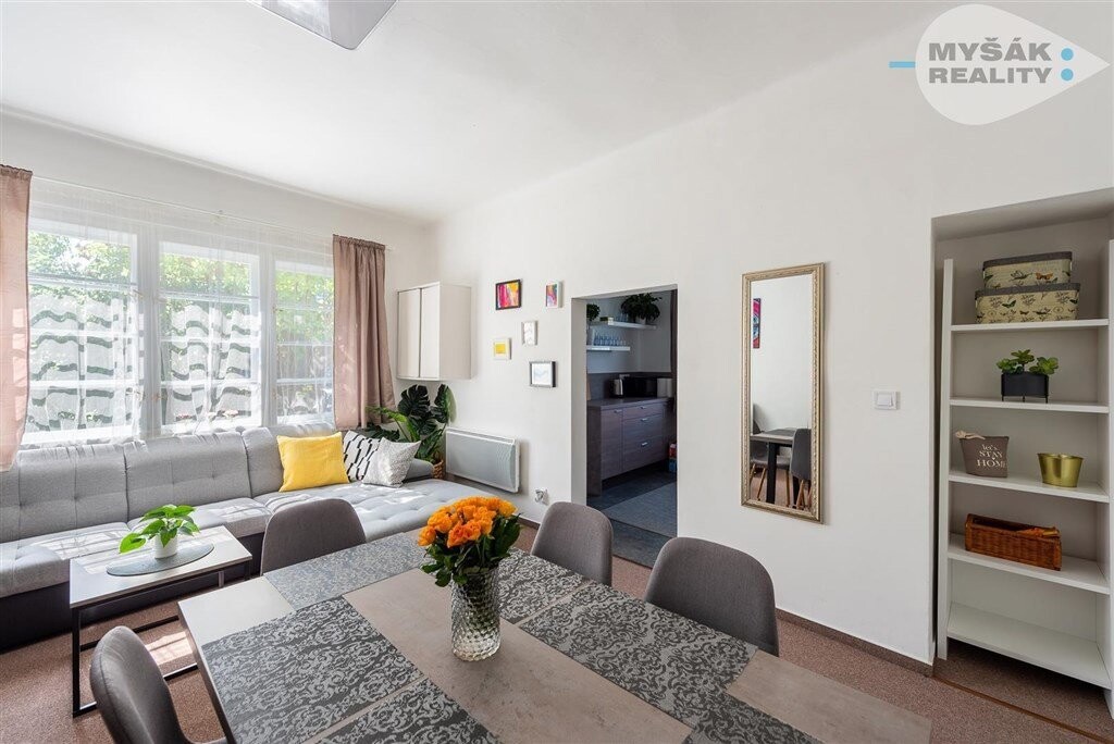 Фото 2 - Продаж будинку · Сімейний будинок · 100 m² · 4 кімнати