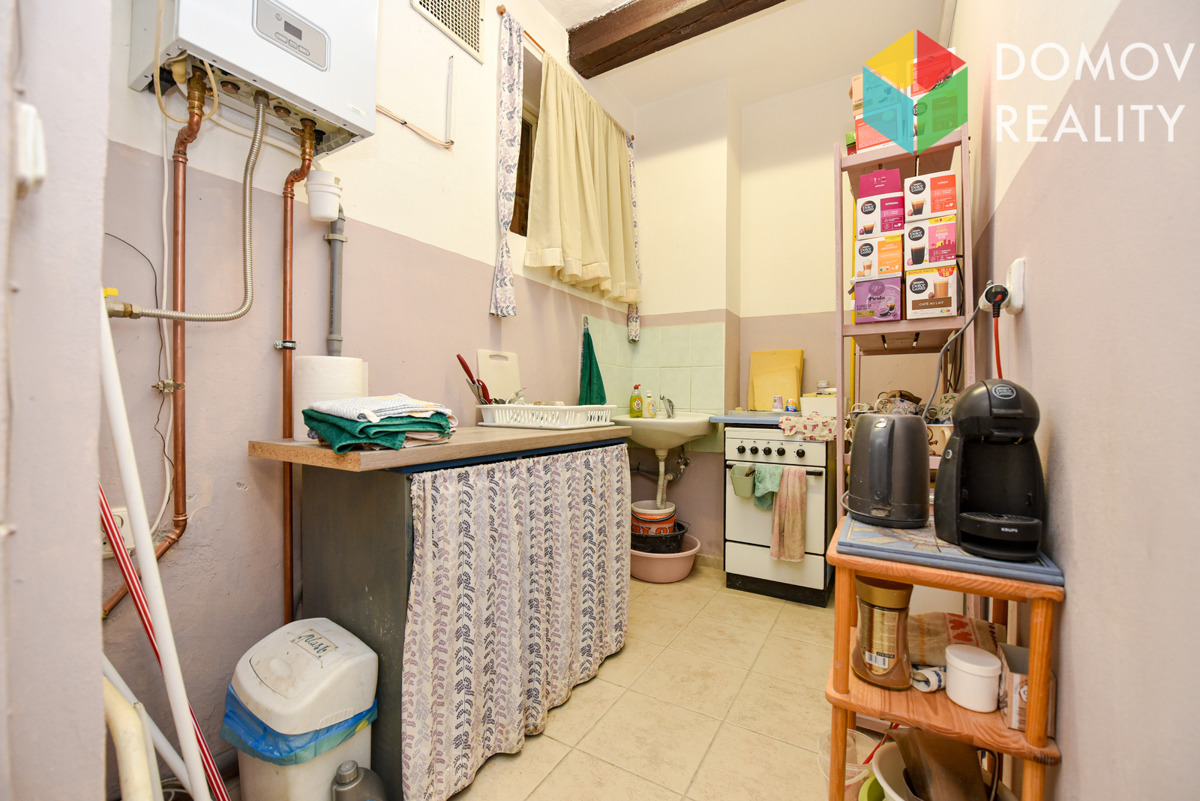 Photo 3 - Commercial property for rent · Massage room · 50 m²