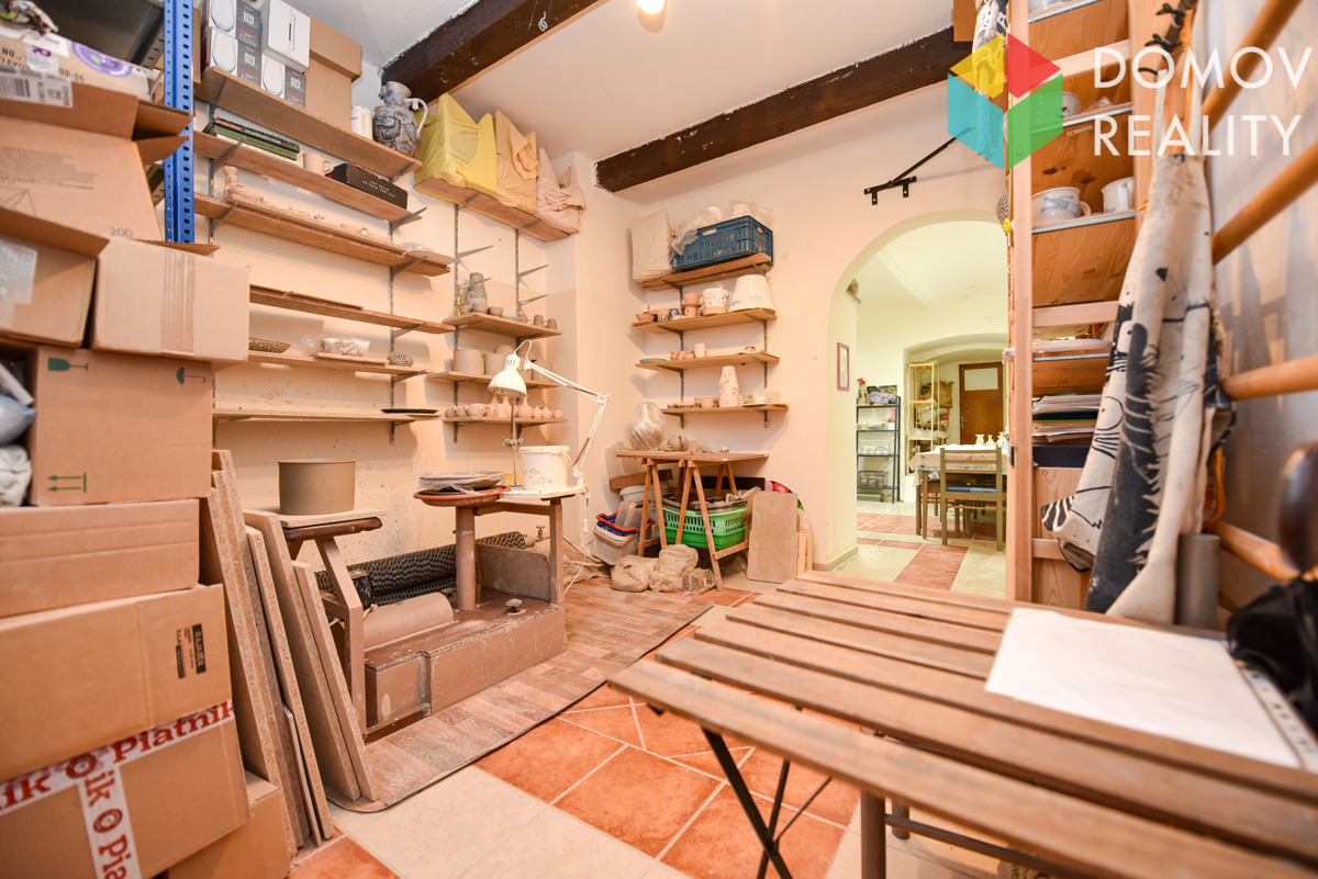 Photo 4 - Commercial property for rent · Massage room · 50 m²