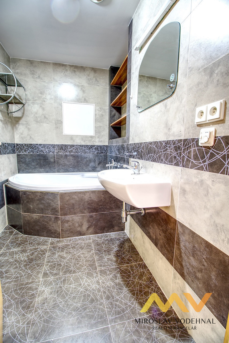 Photo 2 - Apartment for rent · 1+kk · 42 m²