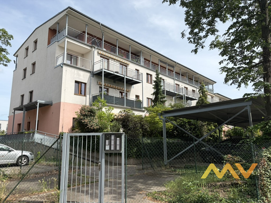 Photo 1 - Apartment for rent · 1+kk · 42 m²