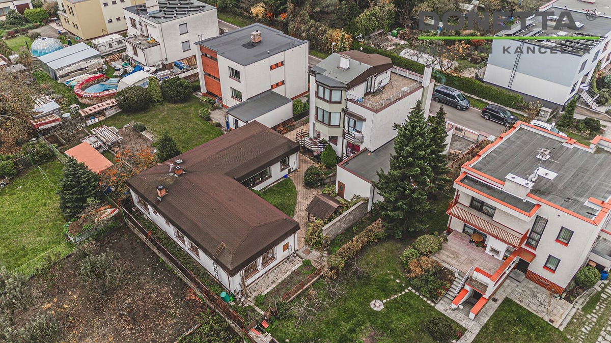 Фото 1 - Продажа дома · Семейный дом · 240 m² · 5 комнат