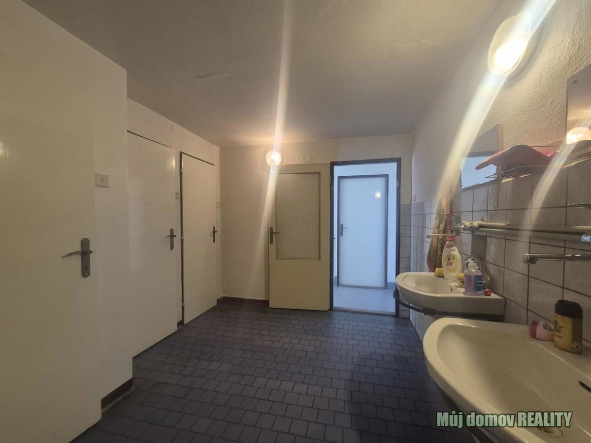 Фото 4 - Оренда комерційної нерухомості · 1 099 m²
