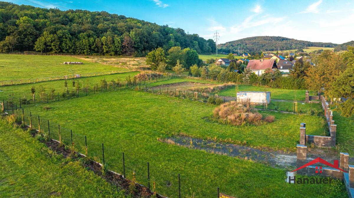 Photo 3 - Land for sale · Housings · 1 950 m²