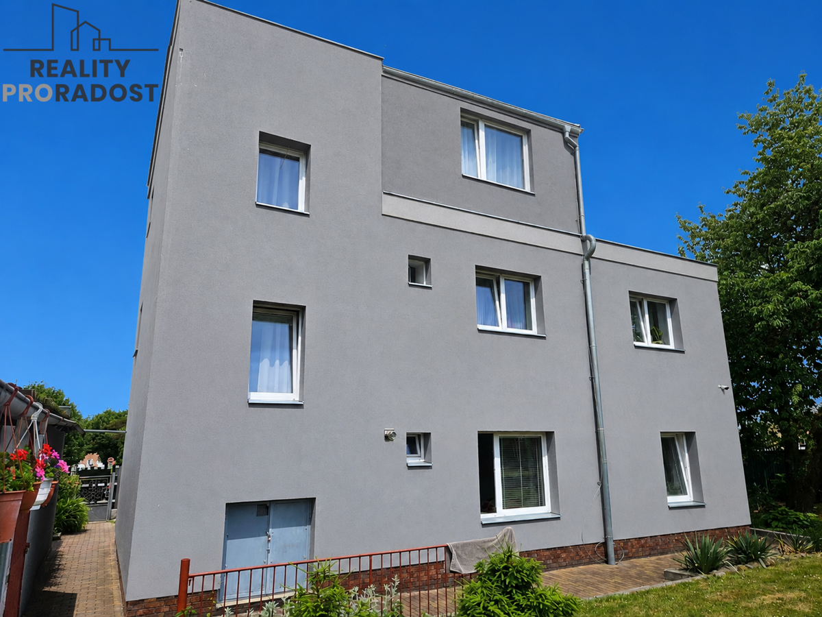 Фото 3 - Продаж будинку · Сімейний будинок · 275 m² · 5 кімнат