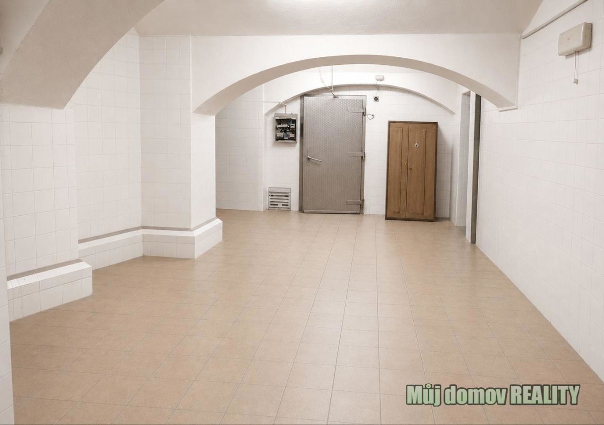 Photo 2 - Commercial property for rent · 220 m²