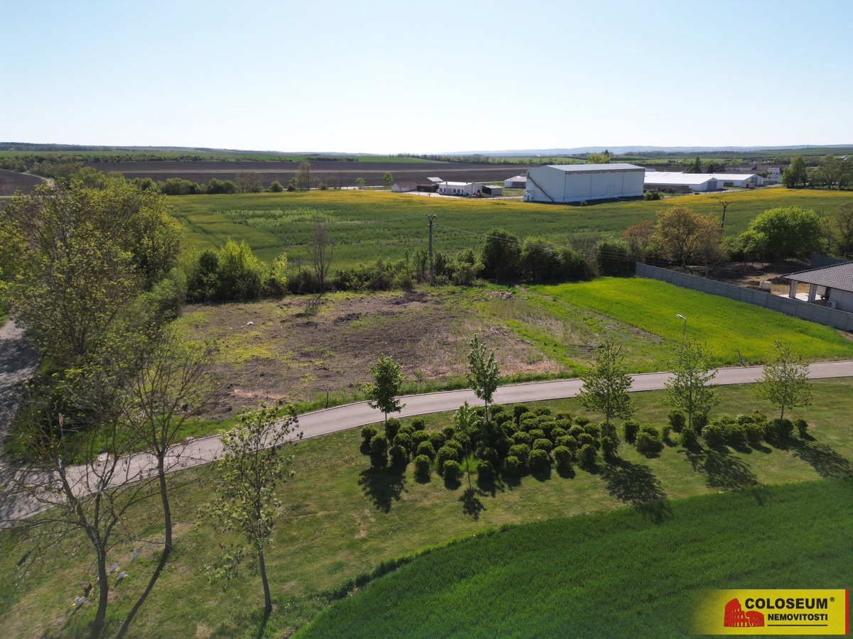 Photo 2 - Land for sale · Housings