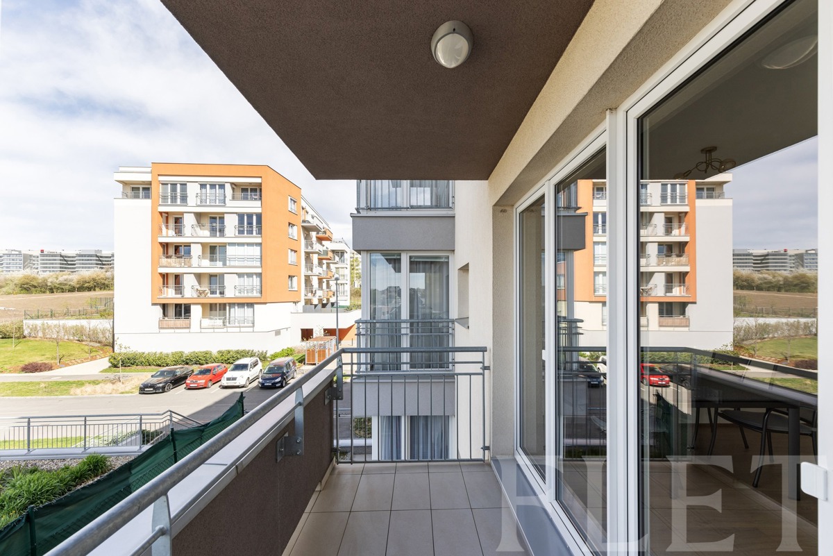 Фото 2 - Аренда квартиры · 1+kk · 33 m²