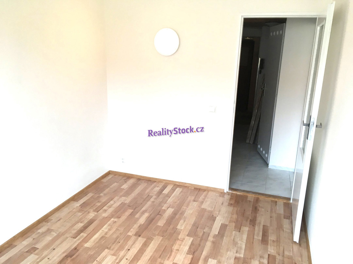 Fotografie 2 - Pronájem bytu · 2+kk · 42 m²