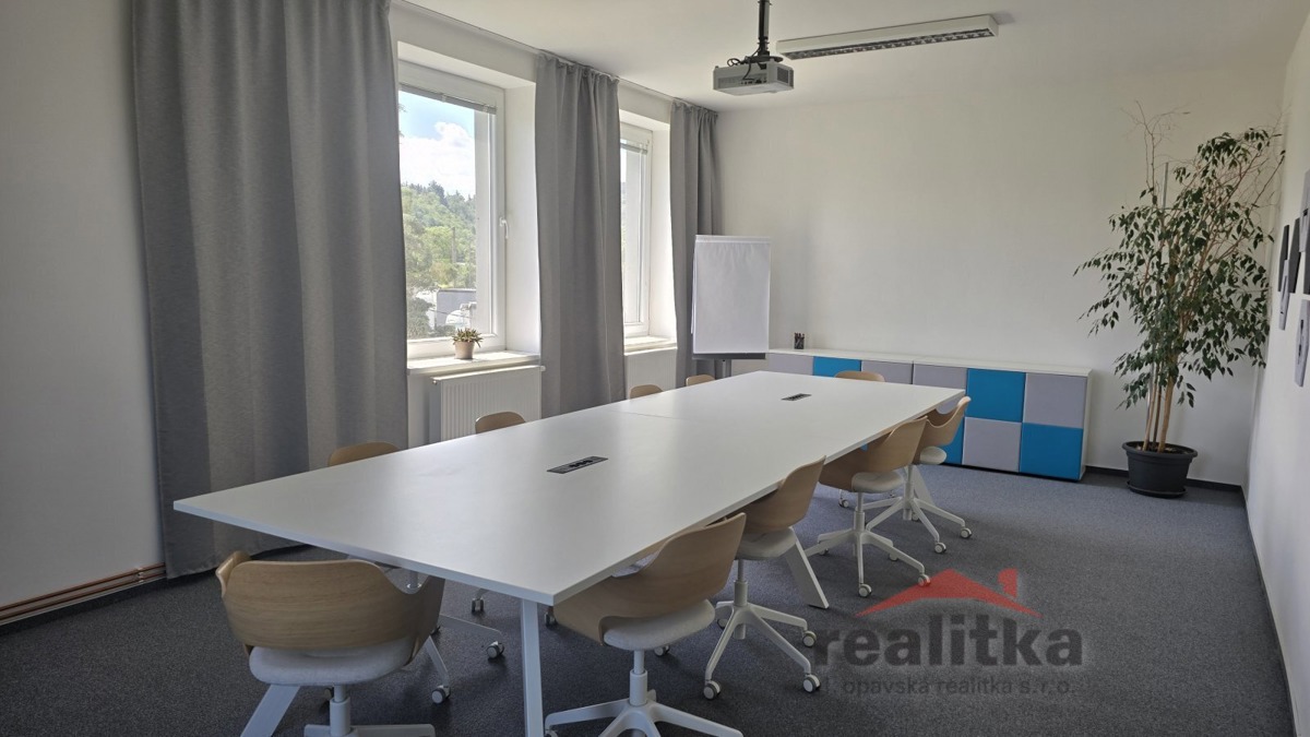 Photo 3 - Commercial property for rent · Office · 200 m²