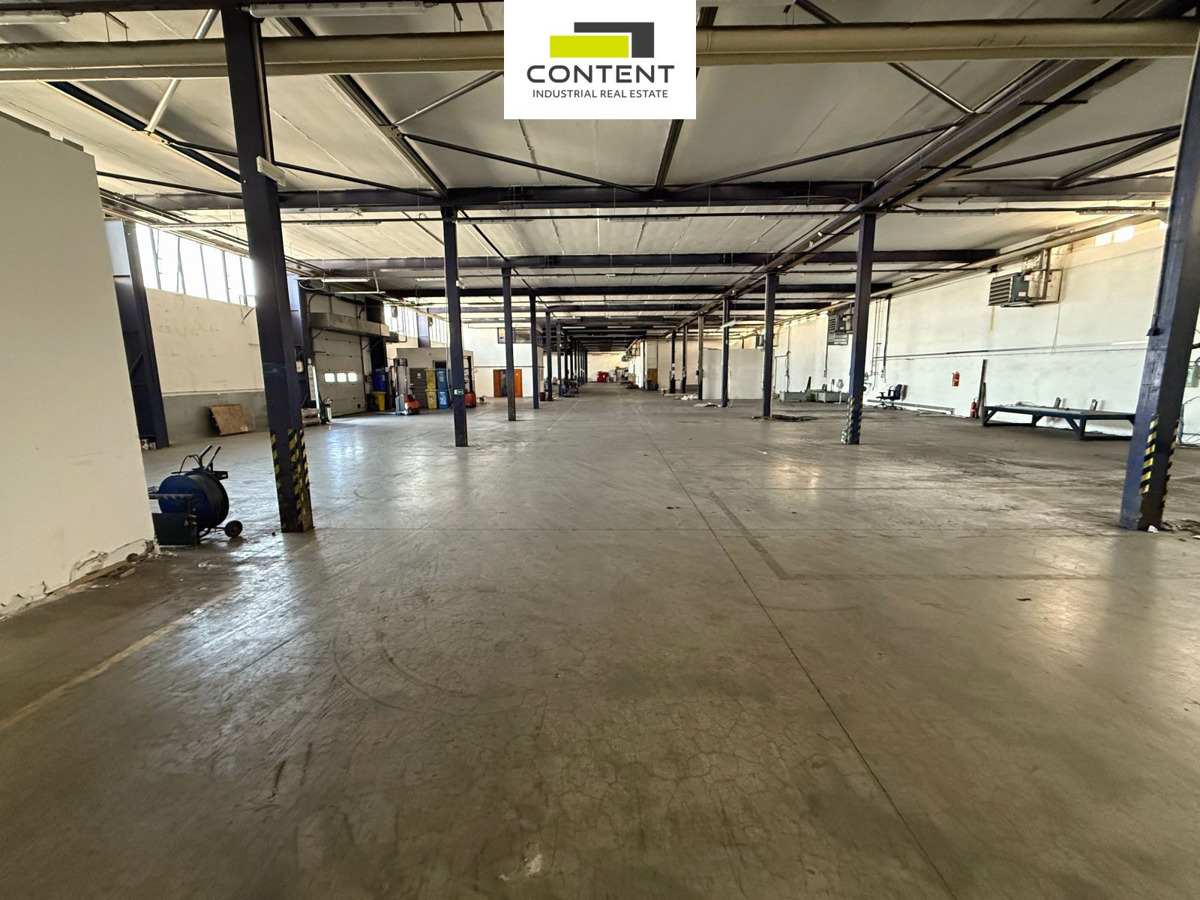 Photo 2 - Commercial property for sale · Warehouse · 6 100 m²