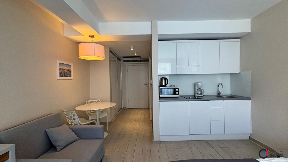 Фото 3 - Продаж комерційної нерухомості · Об'єкт розміщення · 27 m²