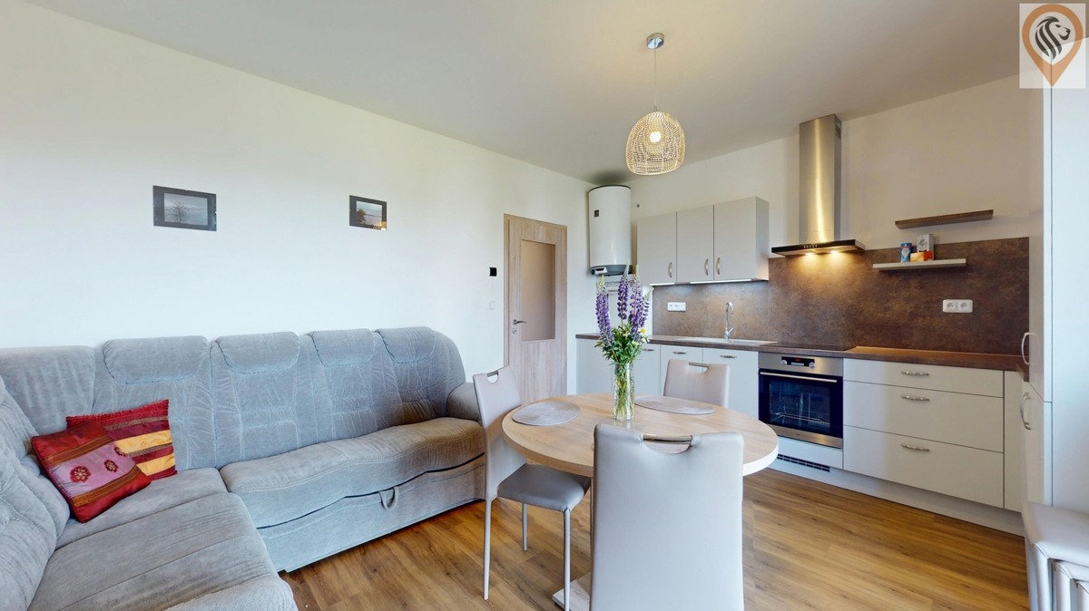 Фото 3 - Продаж квартири · 2+kk · 47 m²