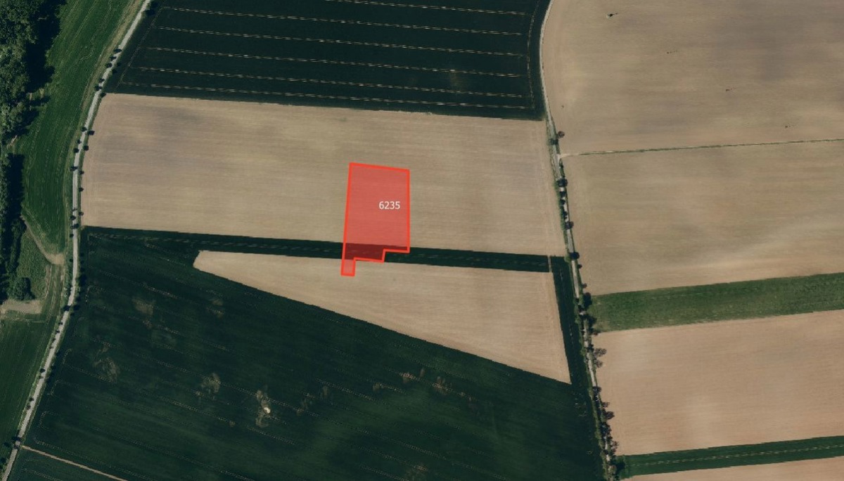 Photo 1 - Land for sale · Field · 16 630 m²