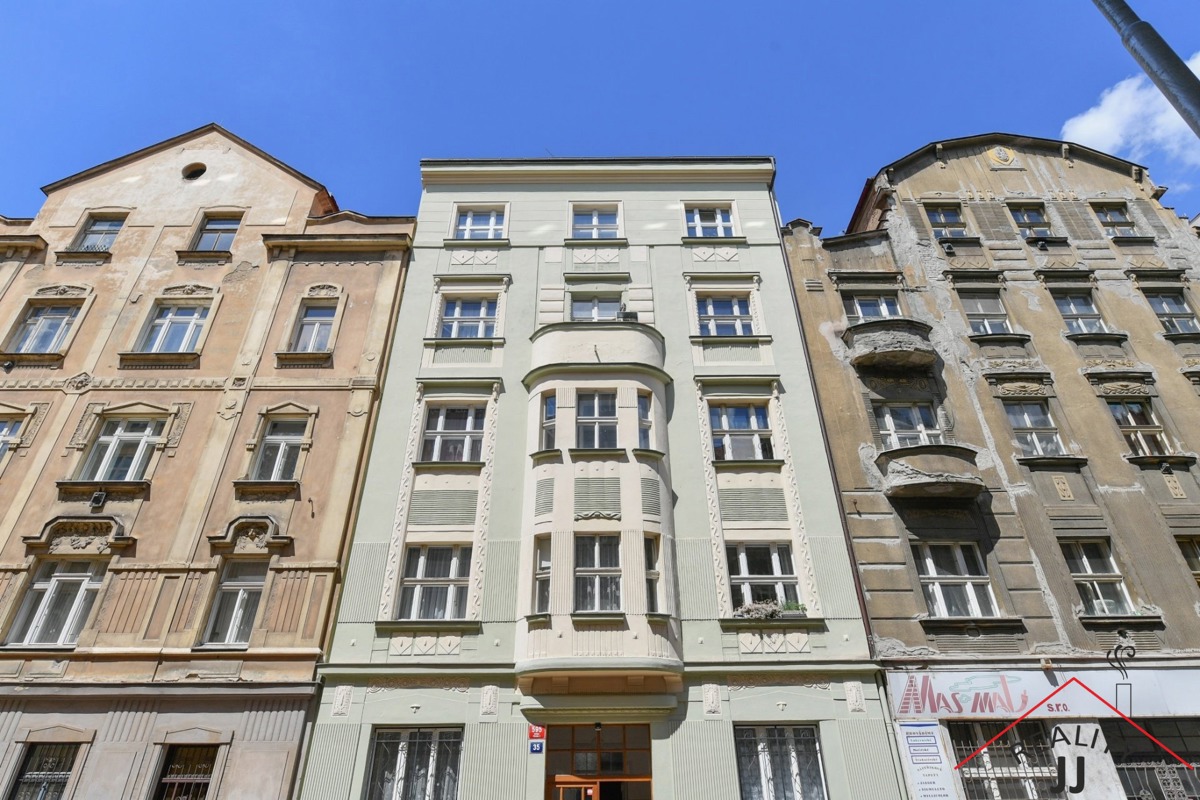 Photo 1 - Commercial property for sale · Office · 44 m²