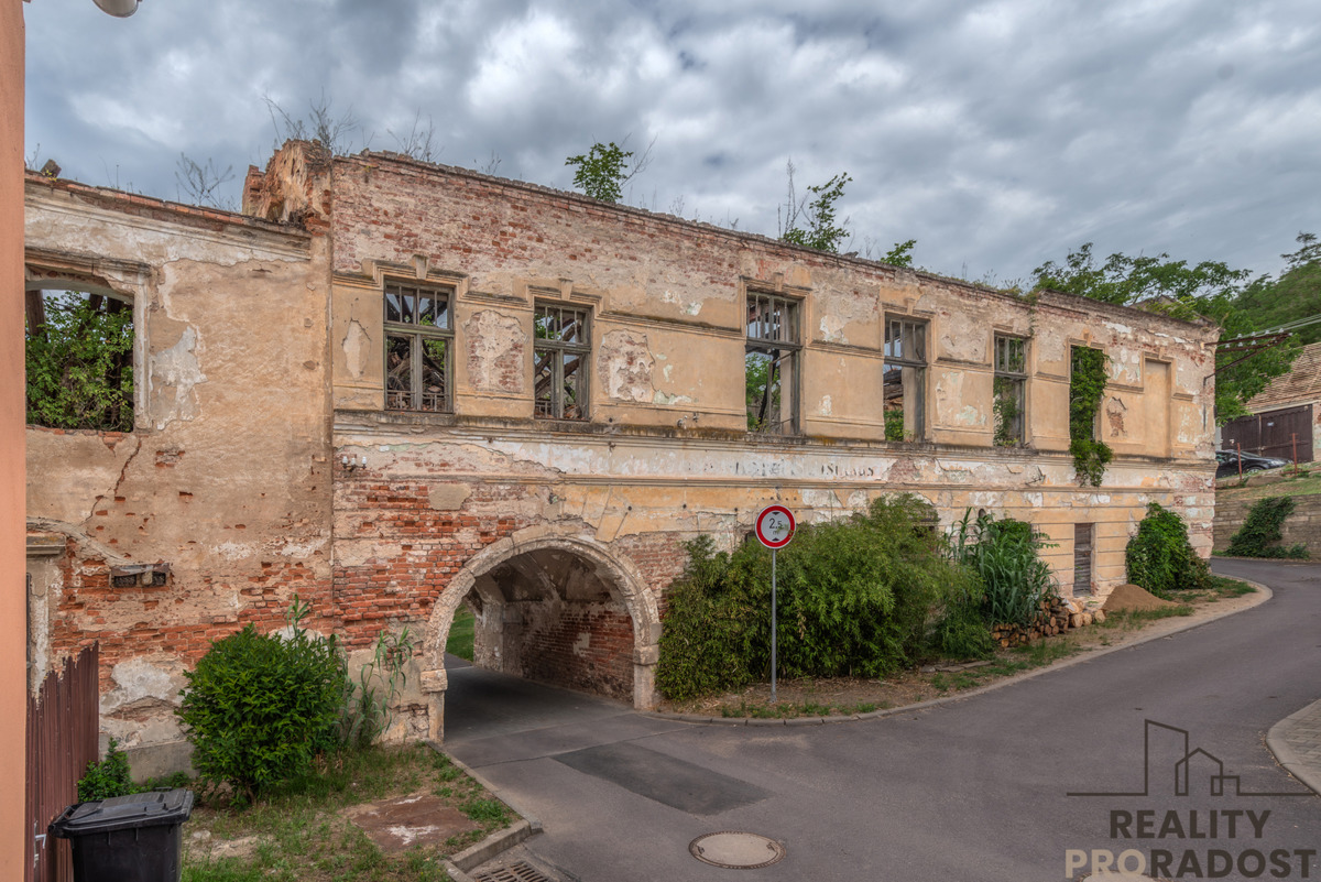 Photo 1 - House for sale · 1 100 m²