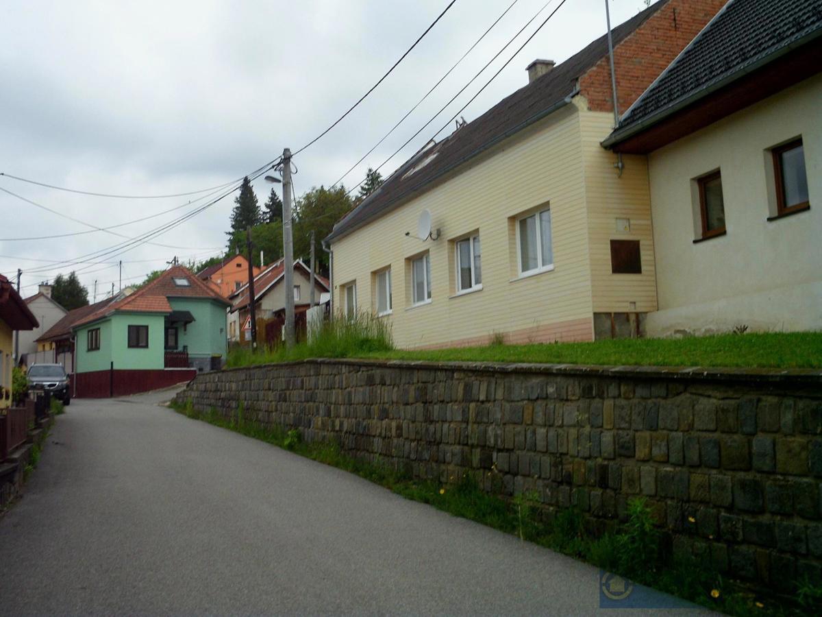 Фото 1 - Продаж будинку · Сімейний будинок · 135 m²