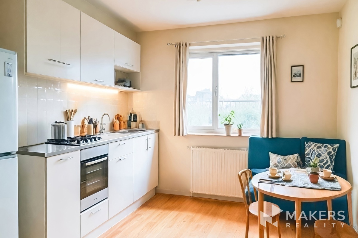 Фото 1 - Продажа коммерческой недвижимости · Объект размещения · 90 m²