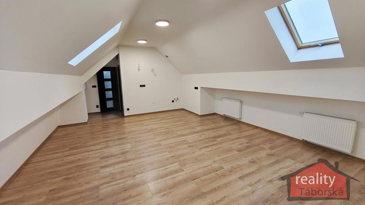 Fotografie 2 - Prodej bytu · 2+kk · 60 m²