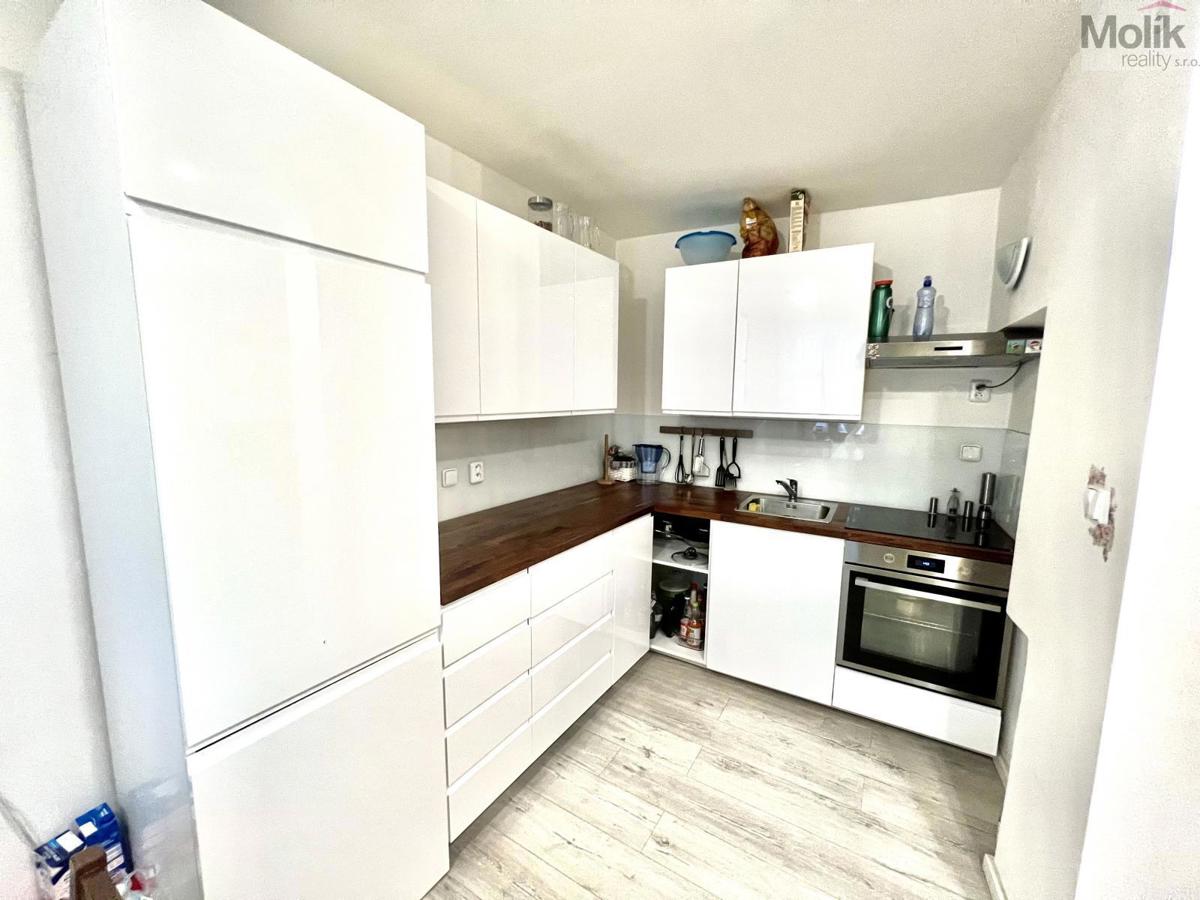Фото 3 - Продажа дома · Семейный дом · 180 m²