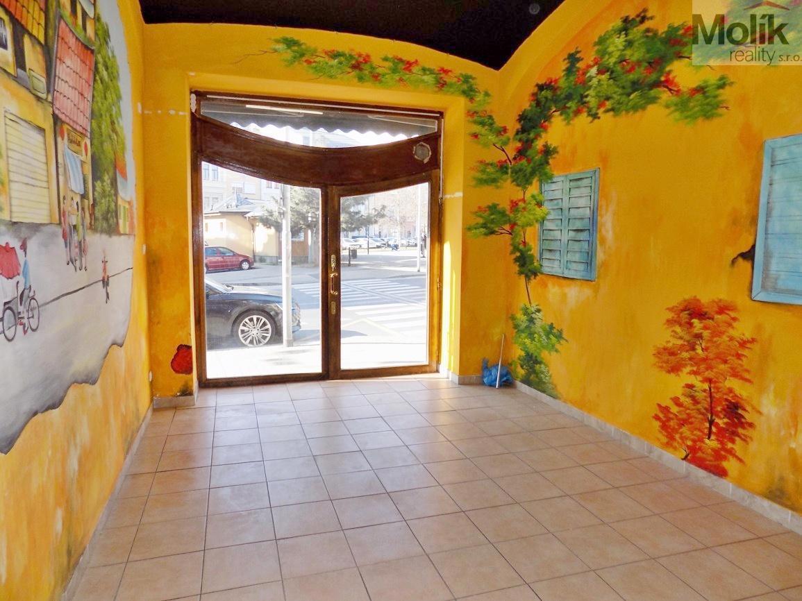 Photo 2 - Commercial property for rent · Retail space · 68 m²