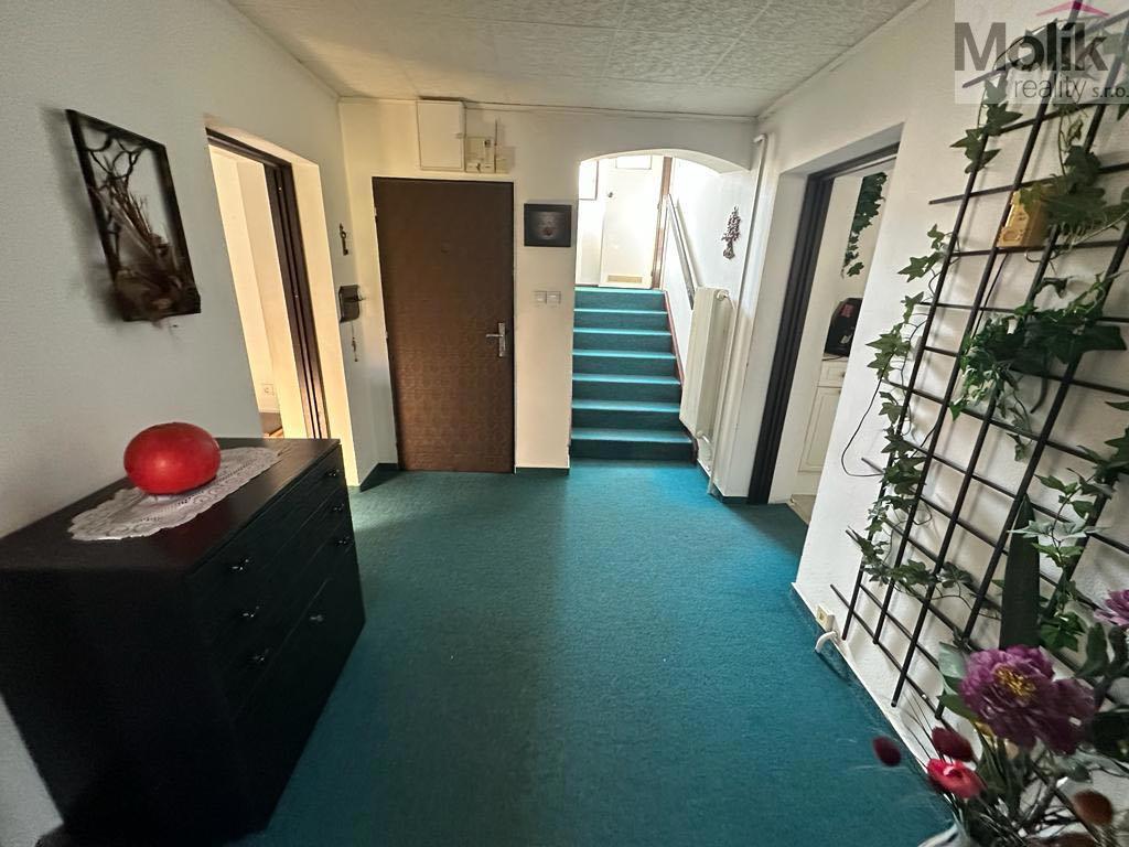 Фото 2 - Продажа дома · Семейный дом · 397 m²